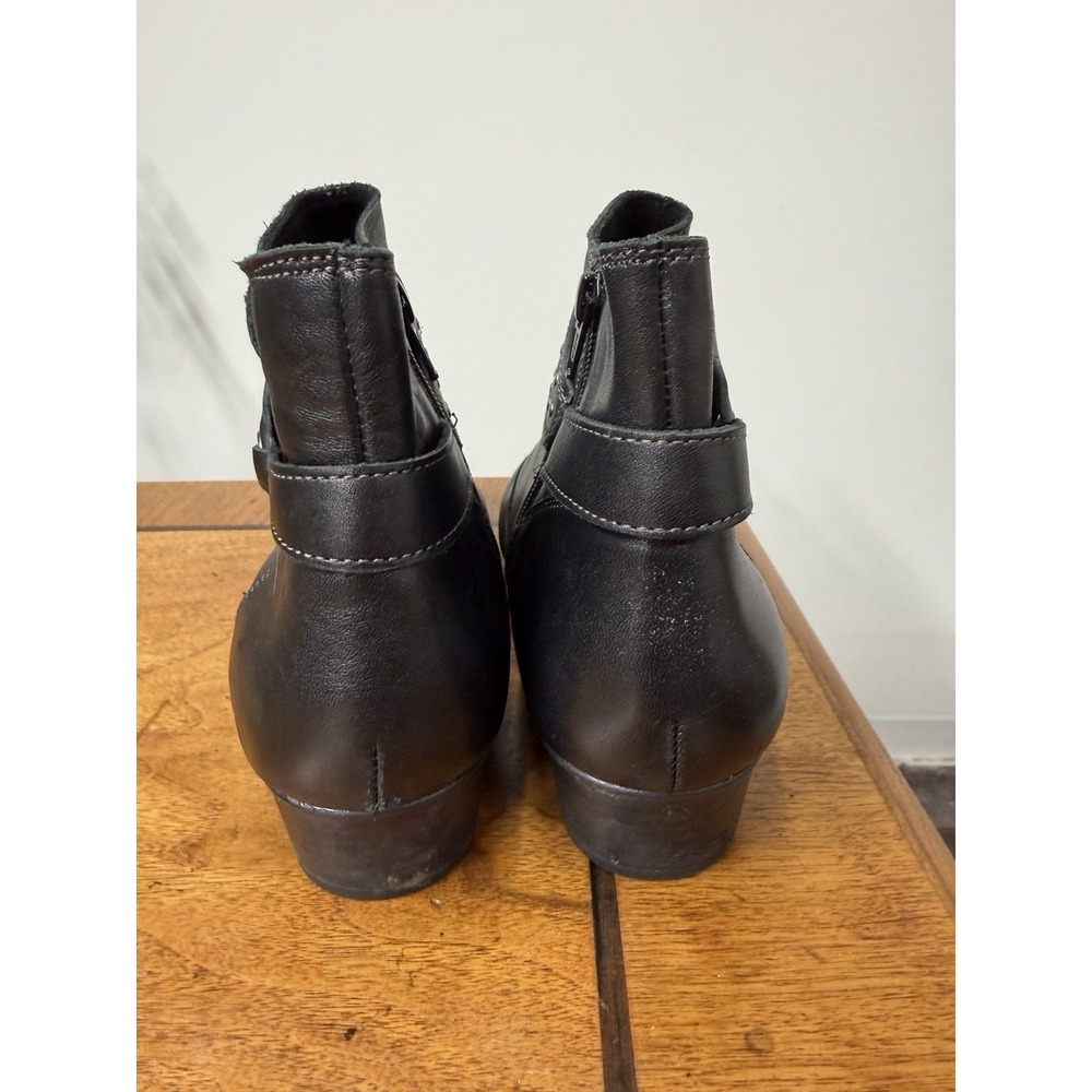 Taos Women's Size 9.5 M Ultimo Black Leather‎ Ankle Boots Studded Inside Zip - Picture 4 of 6